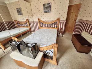Bedroom- click for photo gallery